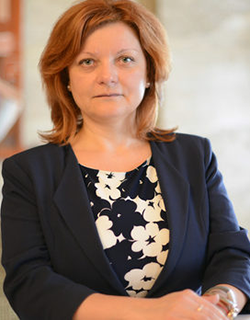 Лариса Манастърли